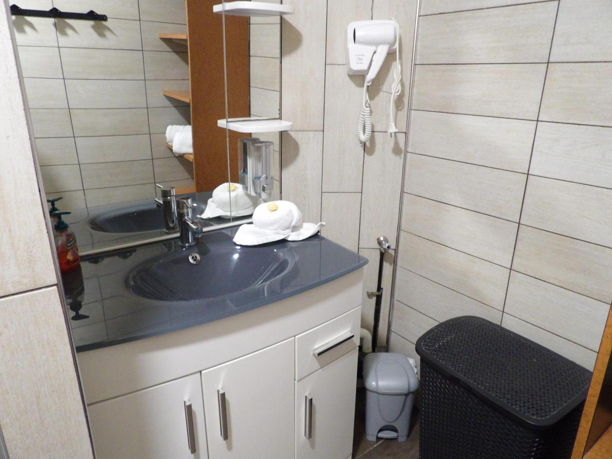 Le Cosy Wiener *Paris*Gare A 300 M*Disneyland* Champs-Sur-Marne Ngoại thất bức ảnh